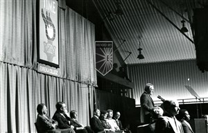 Image description is not available for 1984.242